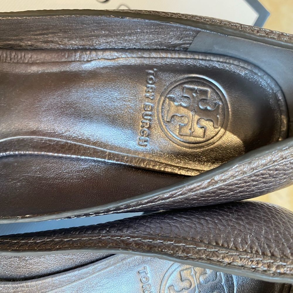 Tory Burch Metallic Pewter Leather Wedge Sandals - Picture 6 of 11